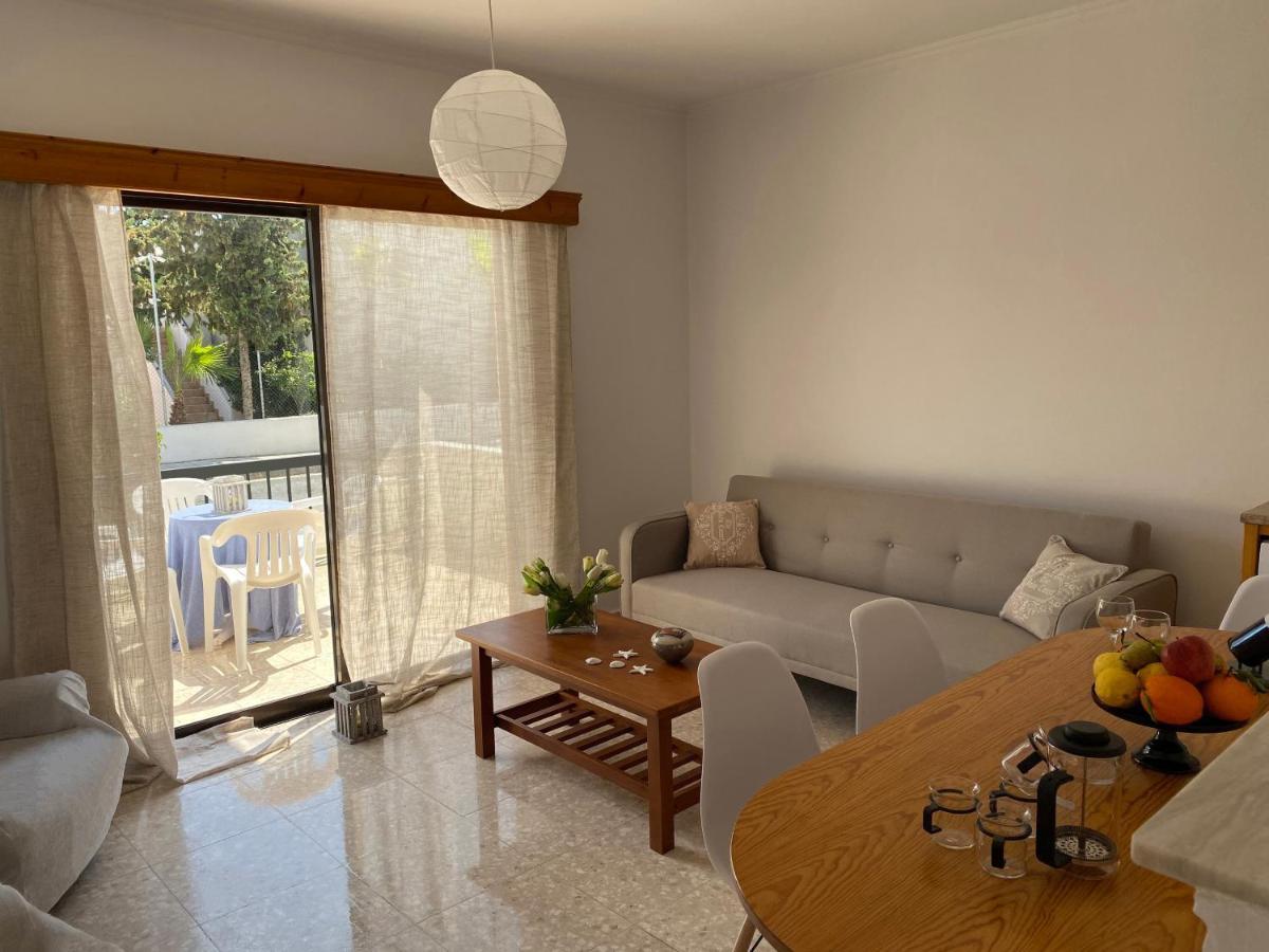 Seashell Apartments 파포스 외부 사진